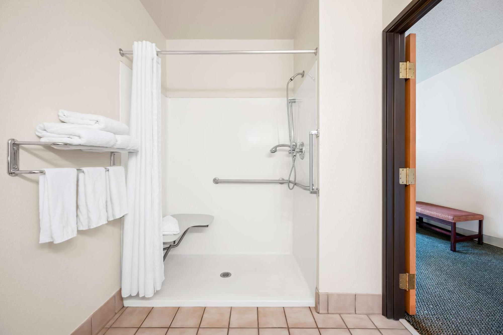 Best Western Annawan Inn Exterior photo