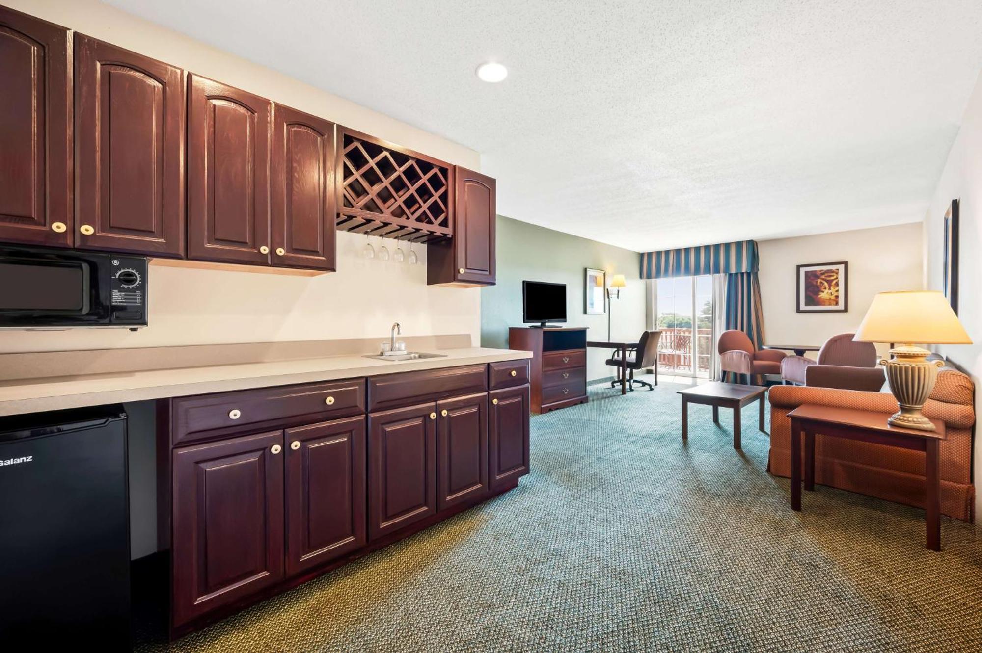 Best Western Annawan Inn Exterior photo